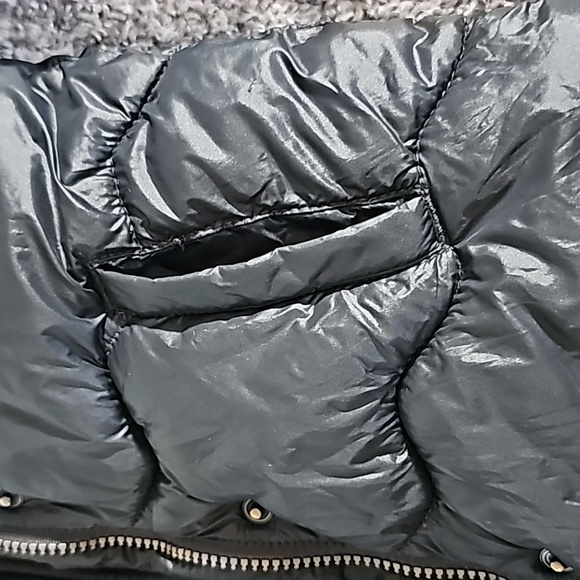 STUNNING OLD NAVY FUR TRIM PUFFER JACKET - Picture 7 of 11